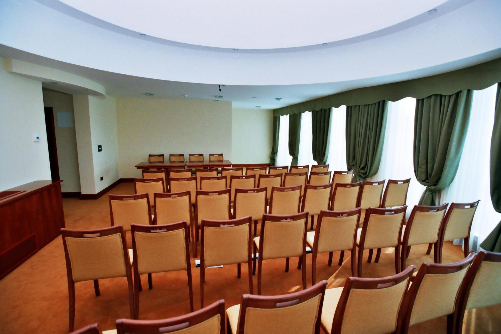 סלאבונסקי ברוד Hotel Savus מראה חיצוני תמונה