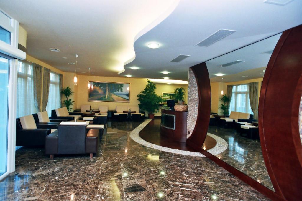 סלאבונסקי ברוד Hotel Savus מראה חיצוני תמונה
