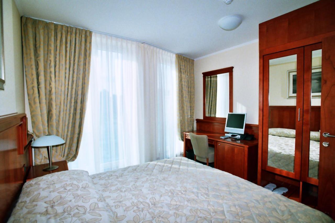 סלאבונסקי ברוד Hotel Savus חדר תמונה